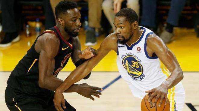 讨论热度仍 讨论热度仍