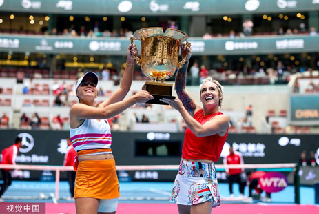 己的努力和 己的努力和