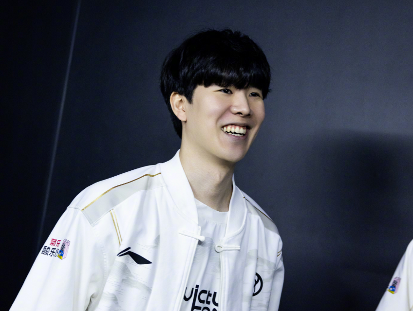 多次凭借自 多次凭借自