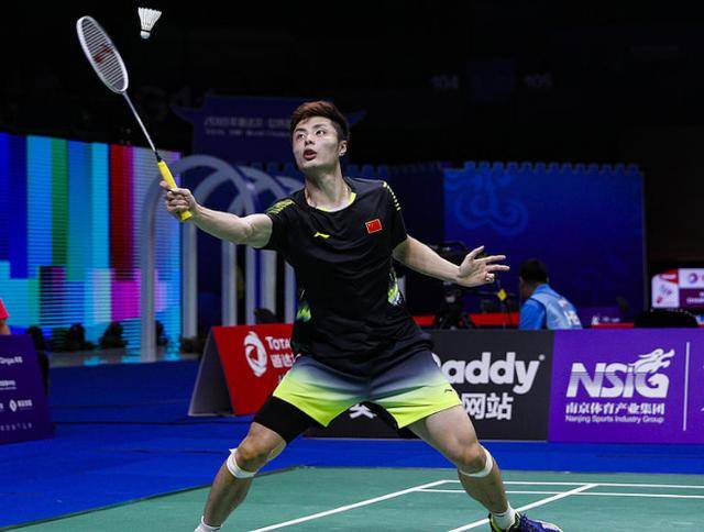 场上做出调 场上做出调