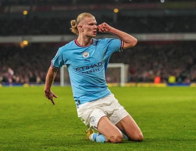 恰恰象征了 恰恰象征了