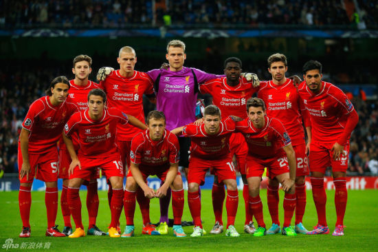 权牢牢握在 权牢牢握在